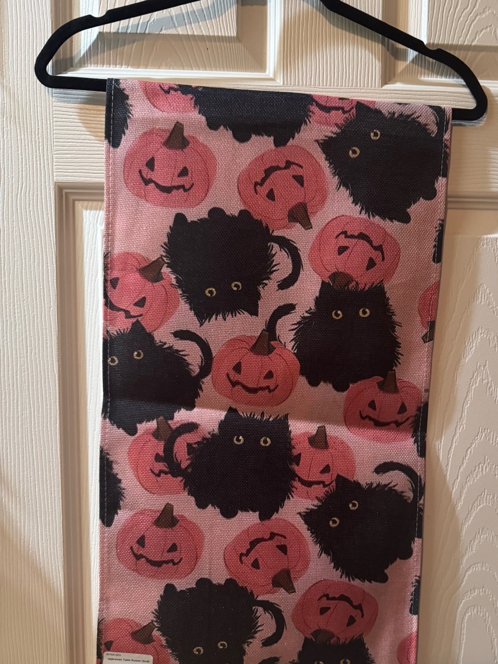 NWT Pink and Black Halloween Cat & Pumpkin Table Runner, 13x48
